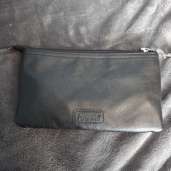 Elegant Black and Silver Clutch - Picture 2 of 11